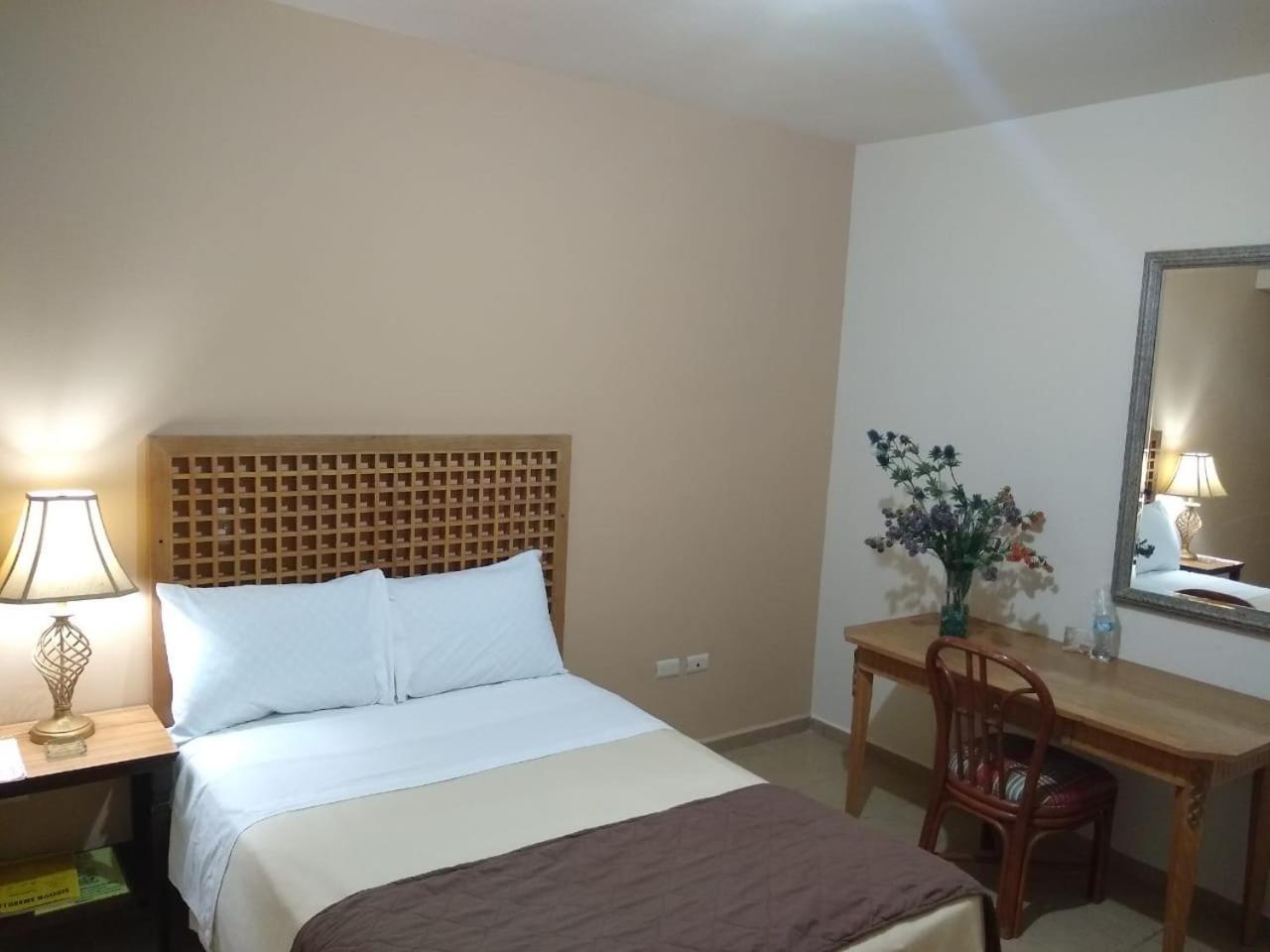 Hotel El Dorado Sabinas Εξωτερικό φωτογραφία