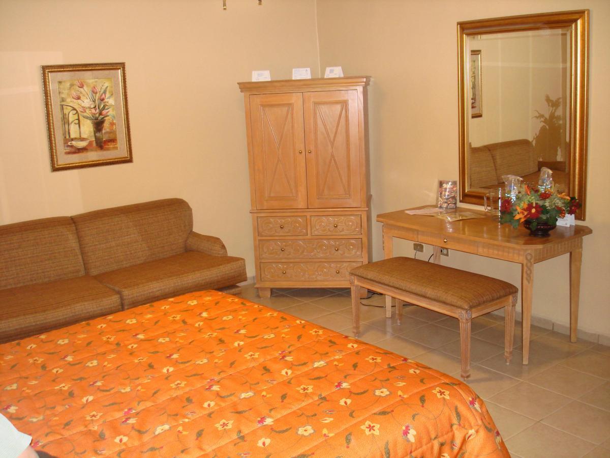 Hotel El Dorado Sabinas Εξωτερικό φωτογραφία
